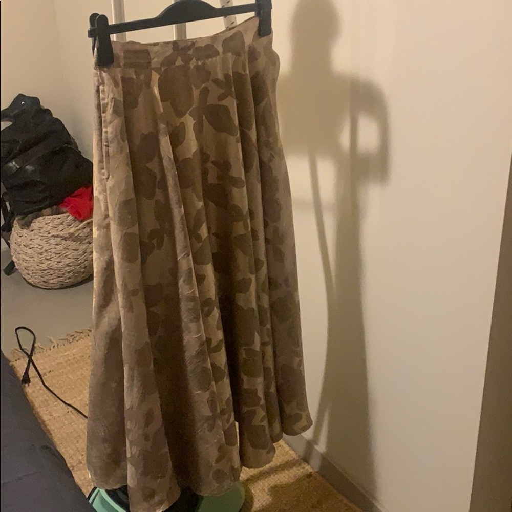 Gold circle skirt with pockets